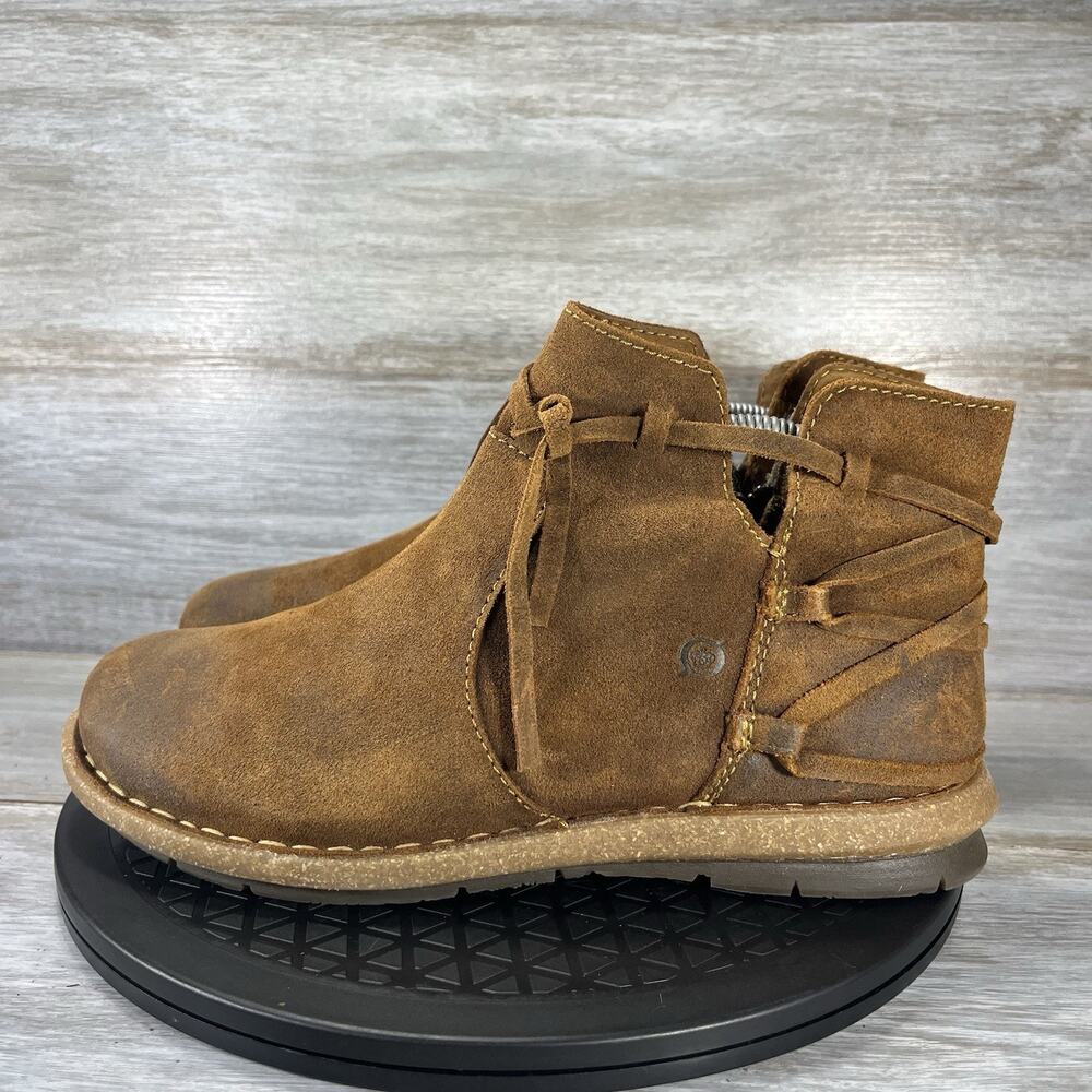 Born Women’s Wynter II Brown Suede Ankle Booties Size 11 M